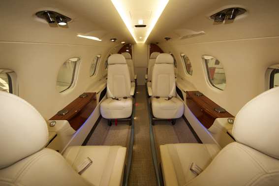 Embraer Phenom 300
